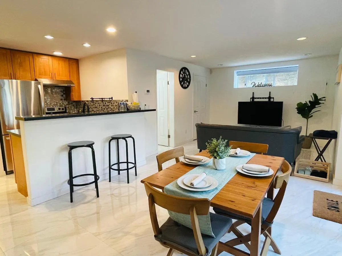Adorable 2-Bedroom Basement In Vancouver 0*,