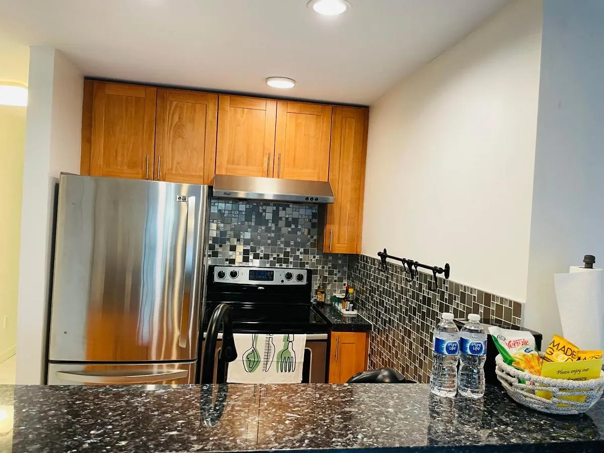 Adorable 2-Bedroom Basement In Vancouver 0*,  Canada