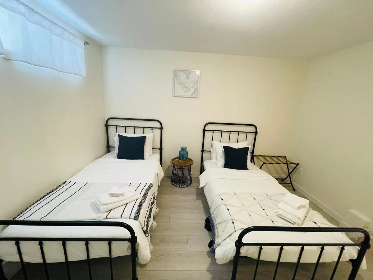 Adorable 2-Bedroom Basement In Vancouver